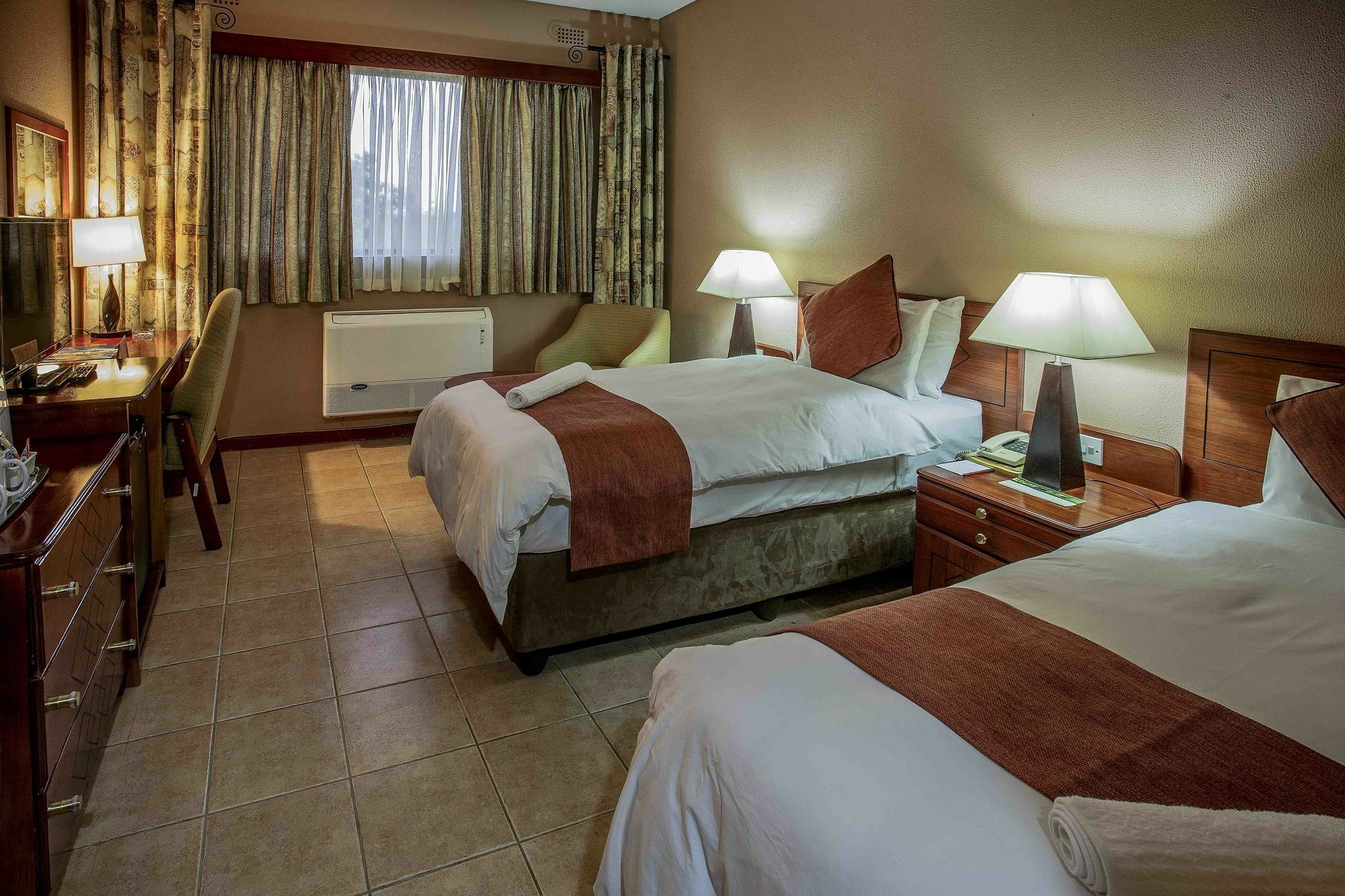 M'Kango Golfview Hotel Lusaka Exterior photo